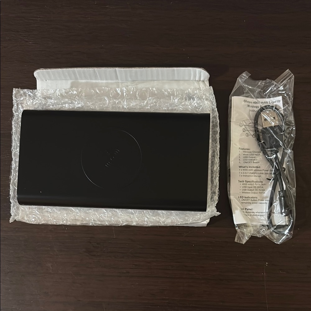 🆕 NWT Black Wireless Charging Power Bank with USB Micro and USB Type A